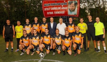 Ersin Tatar, Hasan Ramadan Cemil Daireler Arası Futbol Turnuvası’nın açılışına katıldı