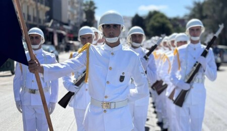 MSÜ Deniz Astsubay Meslek Yüksek Okulu öğrencileri Gazimağusa Limanı’nı ziyaret ediyor