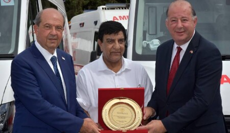 İş insanlarından Dr. Burhan Nalbantoğlu Devlet Hastanesi’ne 3 ambulans