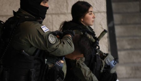 İsrail polisinin Doğu Kudüs'te 2 Fransız konsolosluk çalışanını gözaltına almasına tepkiler sürüyor