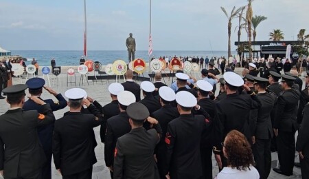 Atatürk, ilçelerde de törenlerle anıldı