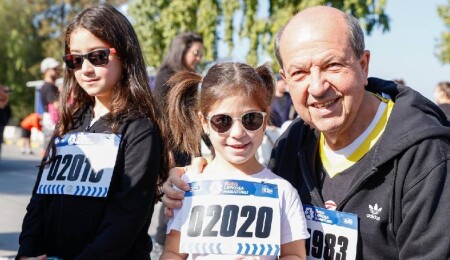 Tatar, Ülker Lefkoşa Maratonu’na katıldı