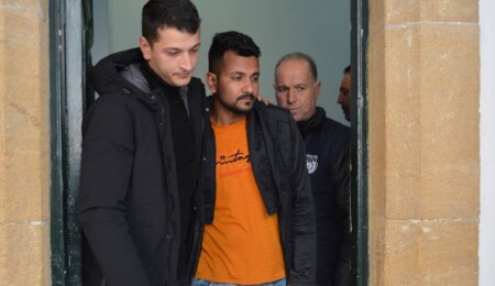 8 yıldır kaçak yaşıyor!