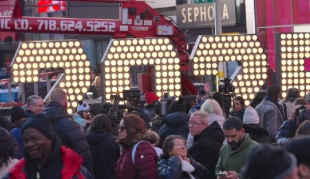 New York'taki Times Meydanı'nda yeni yıl kutlamalarına alkol ve büyük paketlerin girişi yasaklandı
