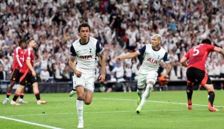 UEFA Avrupa Ligi'nde şampiyon Tottenham!