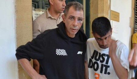 Polisten kaçtılar, kaldırıma çarpıp yakalandılar: 3 gün tutuklu kalacaklar