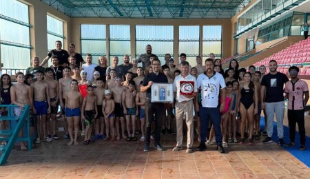 Dünyaca ünlü yüzme bilimcisi Dr. Sokolovas, Kuzey Kıbrıs’ta eğitim verdi
