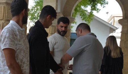 Lefkoşa’da alacak verecek tartışması: Bir kişinin gözünde görme kaybı oluştu