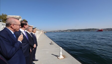 Erdoğan, Oruç Reis gemisini uğurladı: Akdeniz üzerinden Somali'ye gidecek
