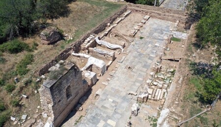 Türkiye'de tarihi kazı: Doğu Akdeniz halklarının alışveriş yaptığı pazar yeri bulundu