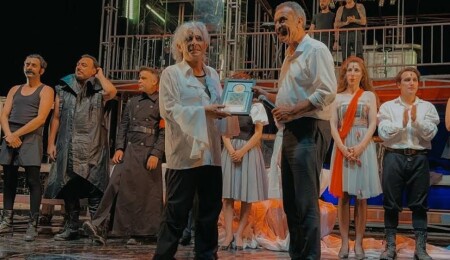 Okan Bayülgen ve ekibi Mağusa Kültür Sanat Festivali’nde büyük beğeni topladı