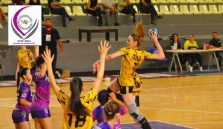 Hentbol Kadınlar Ligi’nde Esentepe-UKÜ finalist oldu