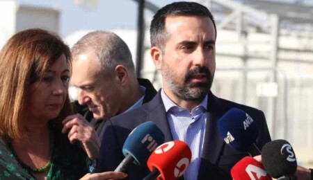 Nikolas İoannidis: Kıbrıs sorununun çözümü için diplomatik çabalar sürüyor