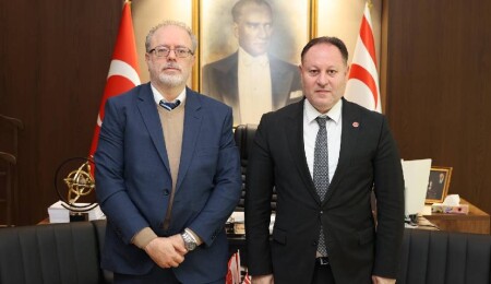 Ziya Öztürkler: Mühendislik ve hukuk çalışmaları KKTC’ye katkı sağlıyor