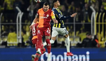 Dev derbide puanlar paylaşıldı, 2 gol ve kart yağmuru