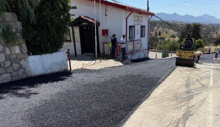 Esentepe Cumhuriyet Caddesi’ndeki asfaltlama çalışmaları tamamlandı