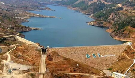 KKTC’nin suyunu karşılayan baraj Anamur arazilerine de can suyu oldu
