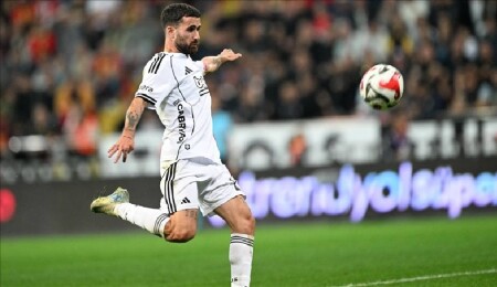 Beşiktaş Kulübü, Portekizli Rafa Silva'nın 15 Kasım'a kadar izin istediğini açıkladı