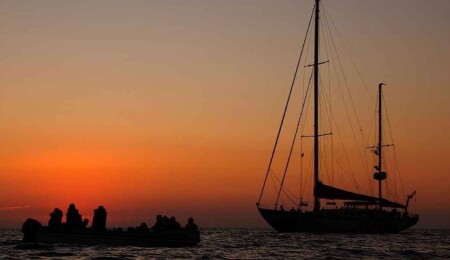 Baf açıklarında kaybolan yelkenli bulundu