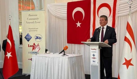 Üstel Calls for Unity Among Turkish Cypriots in London