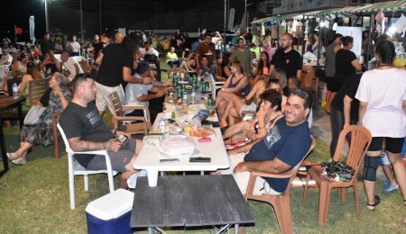 Karaoğlanoğlu Spor Oyunları ve Deniz Şenliği’ renkli etkinliklerle sona erdi