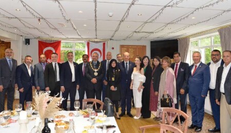 Manchester’de Cumhurbaşkanı Tatar onuruna resepsiyon düzenlendi