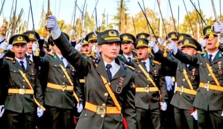 Kılıçlı yemin soruşturmasında teğmenler hakkında karar: 5 teğmen ve 3 amir TSK'dan ihraç edildi