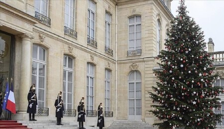 Elysee Sarayı’nda hırsızlık skandalı: Louvre'da güvenlik görevlisiydi saraydan porselen çaldı