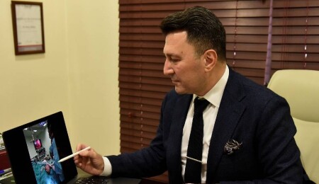 Op. Dr. Derviş Akbilen: Güneş ışınları benlerin kansere dönüşüm riskini artırıyor