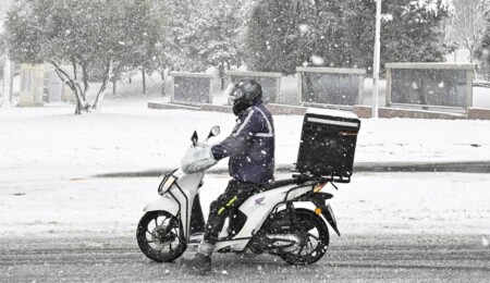 İstanbul'da motosiklet ve motokuryelerin trafiğe çıkma kısıtlaması yarın sona erecek