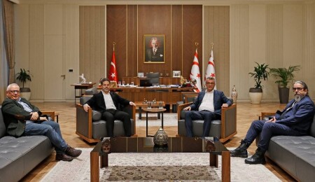 Cumhurbaşkanı Tufan Erhürman, DAÜ-SEN başkanı ve beraberindeki heyeti kabul etti