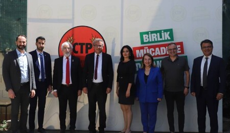 CTP Genel Başkanı Tufan Erhürman, CHP’li Mehmet Tüm’ü kabul etti