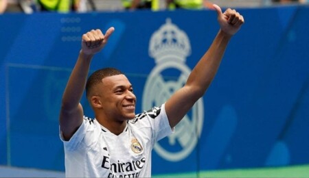Kylian Mbappe resmen Real Madrid'de