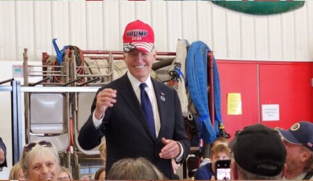 Joe Biden, Trump 2024 şapkası taktı: Sosyal medyada gündem oldu