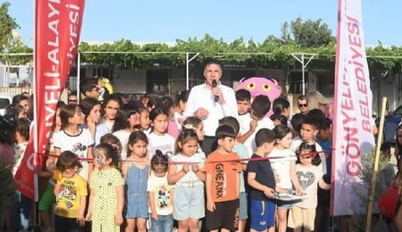 Gönyeli-Alayköy Belediyesi'nin Çocuk Şenliği park hediyesiyle başladı
