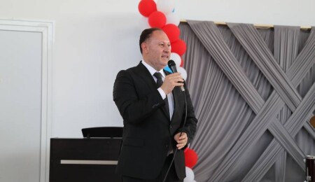 Öztürkler’den mezun olan öğrencilere: Kendinize güvenerek ilerlemeye devam edin