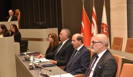 Cumhurbaşkanı Tatar, kapalı oturumda Meclis'i bilgilendiriyor