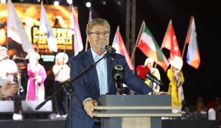 Başbakan Üstel: Dünya bize ne kadar ambargo uygulasa da biz yolumuza devam edeceğiz