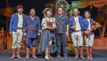 Kıbrıs Tiyatro Festivali, “Mercaniye Çok Yaşa” ile final yaptı