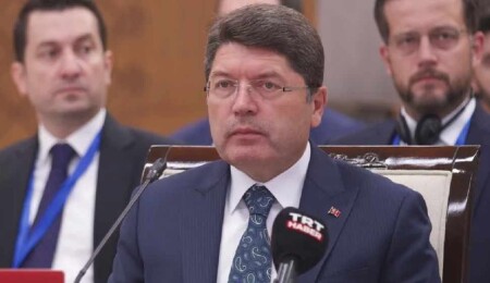 Yılmaz Tunç'tan DEM Parti'nin Öcalan başvurusuna yanıt: Değerlendiriyoruz