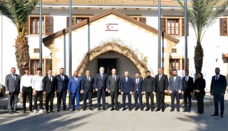Ersin Tatar, Yeniden Refah Partisi heyetini kabul etti