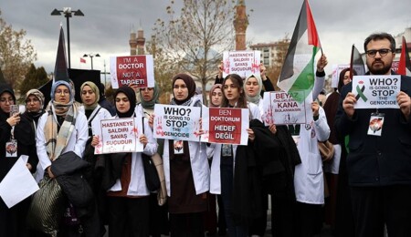 Türkiye’deki sağlık çalışanlarından Filistin için "sessiz yürüyüş"