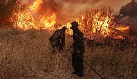 Yunanistan'daki yangınlarda bir kişi hayatını kaybetti
