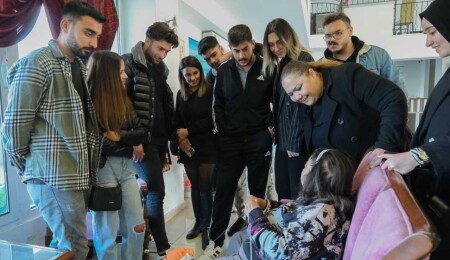 KAÜ öğrencileri, Kalkanlı Yaşam Evi’ni ziyaret etti