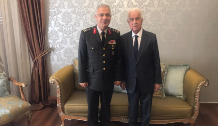 KTBK Komutanı Kılınç, Derviş Eroğlu'nu ziyaret etti