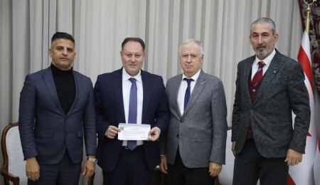 Öztürkler, Çanakkale Kepez Spor ile Lapta Türk Birliği Spor Kulübü arasındaki dostluk maçına davet edildi