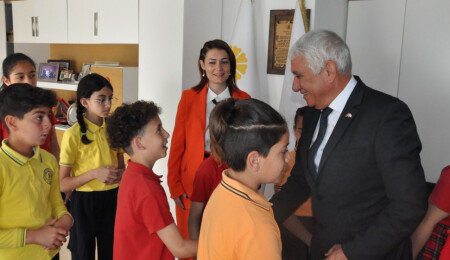 Mahmut Özçınar: Bizlere düşen görev, yarının aydınlık yüzünü temsil eden çocuklar yetiştirmek