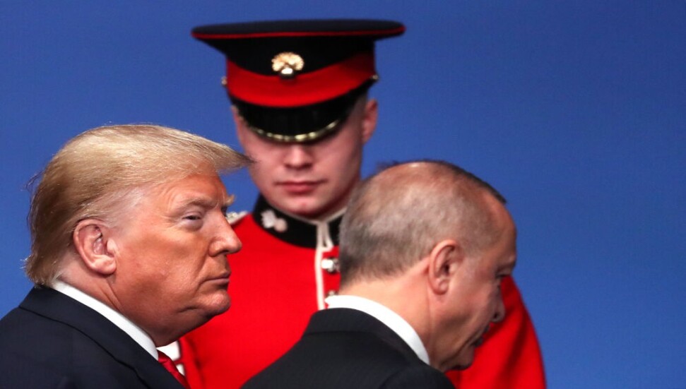 Erdoğan, Trump ile telefonda görüşerek geçmiş olsun dileklerini iletti