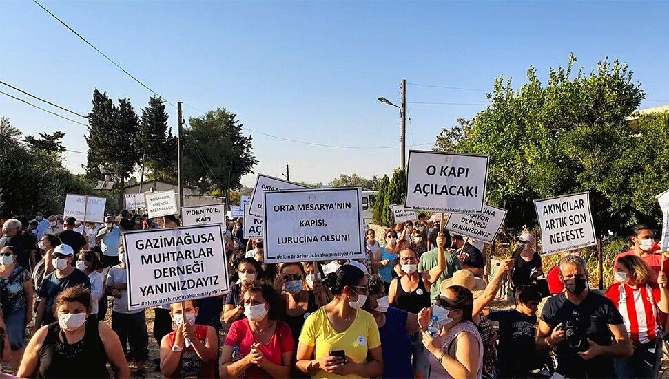 Luricina halkı kapı için yürüdü; eyleme Tatar da katıldı!