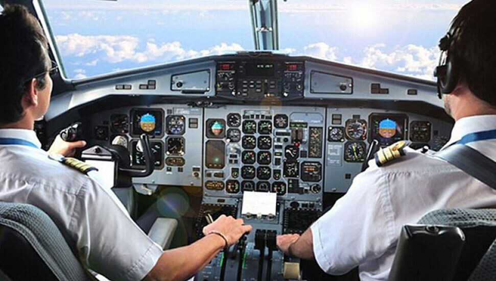 İngiliz havayolu şirketi, sarhoş ve çıplak dolaştığı iddia edilen pilotunu görevden uzaklaştırdı